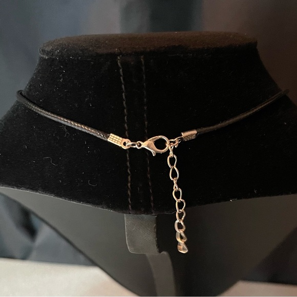 Silver Toned Pendant With Mauve & Black Swirls In Glass Rope Necklace - Picture 5 of 8